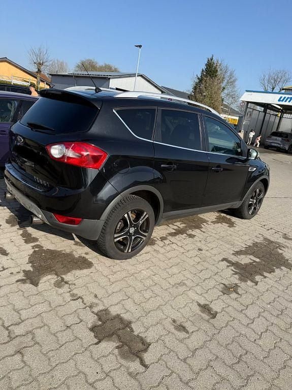 Gebraucht Ford Kuga Titanium 163 PS (119 kW) 2011 Schwarz SUV