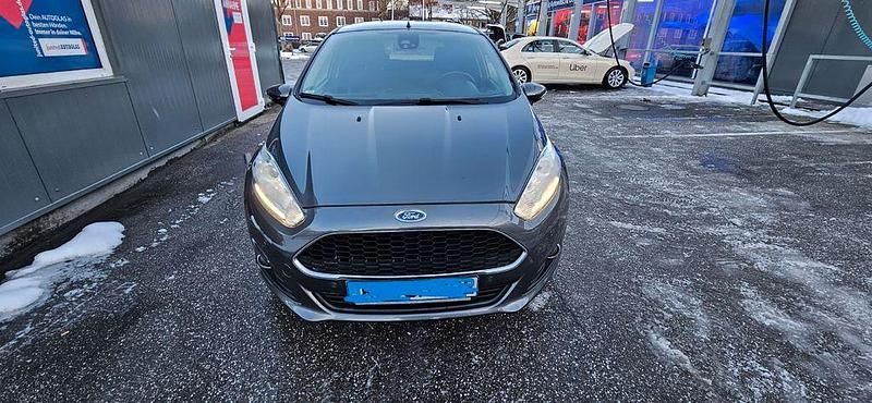 Gebraucht Ford Fiesta Celebration 101 PS (74 kW) 2017 Grau Limousine