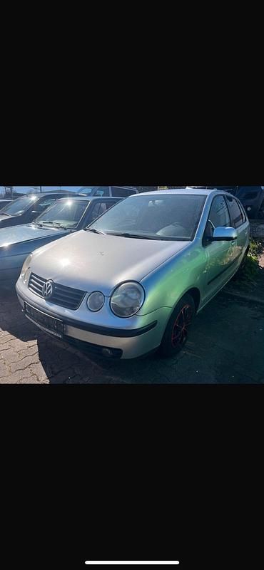 Used VW Polo 68 HP (50 kW) 2002 Silver Sedan