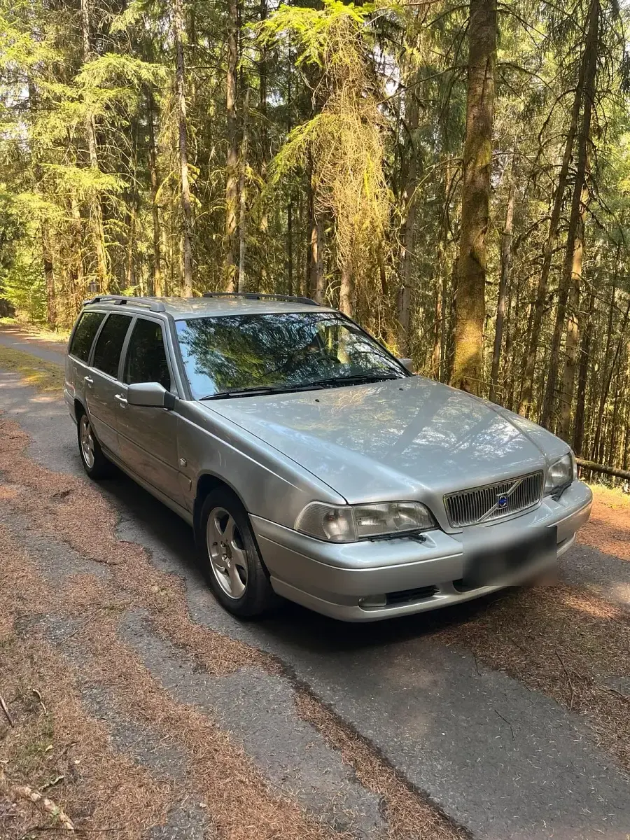 Gebraucht Volvo V70 140 PS (102 kW) 1999 Silber Kombi