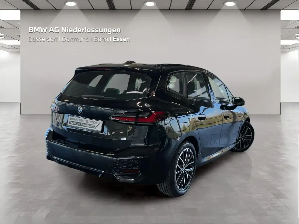 Gebraucht BMW 223 Active Tourer M Sport 197 PS (144 kW) 2024 Schwarz Van / Kleinbus