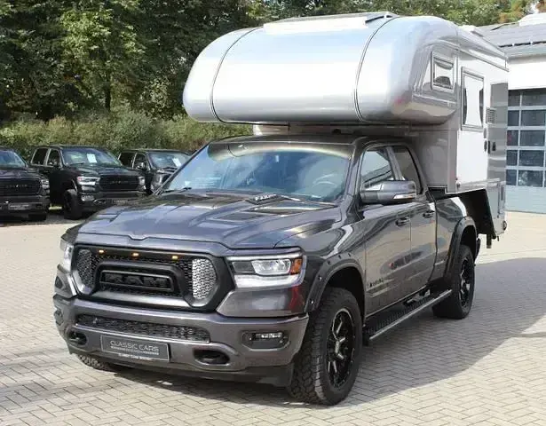 Second-hand Dodge Ram 313 CP (230 kW) 2020 Gri