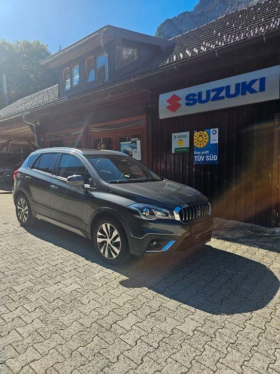Grau Gebraucht 2020 Suzuki SX4 S-Cross Comfort+ SUV | 15.900 € (Fairer Preis) - Bild 1/4