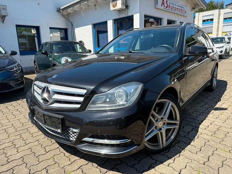 Schwarz Gebraucht 2013 Mercedes C220 Limousine | 10.949 € (Fairer Preis) - Bild 1/4