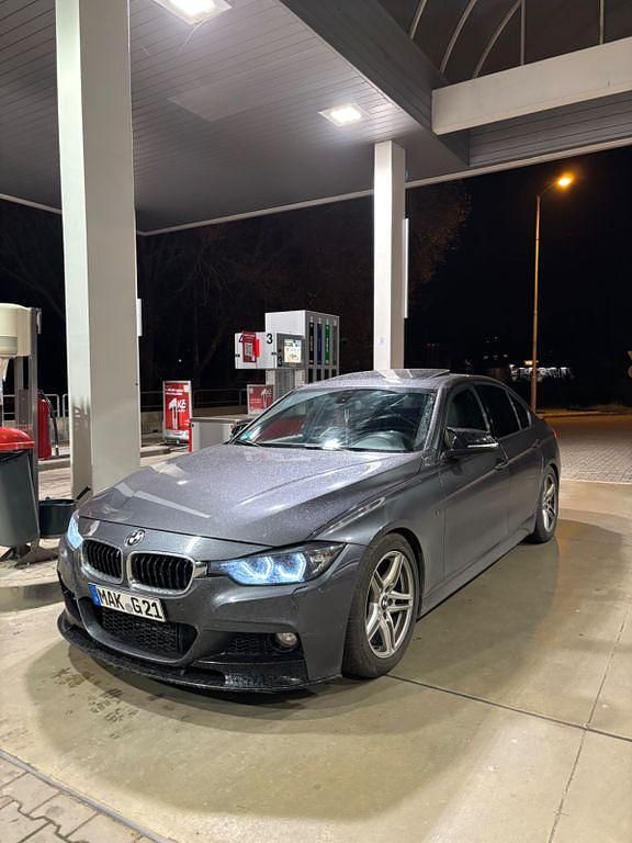 Gebraucht BMW 330 Sport Line 258 PS (189 kW) 2012 Grau Limousine