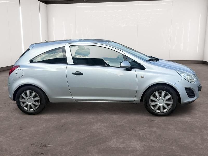 Gebraucht Opel Corsa Active 69 PS (50 kW) 2013 Silber Kleinwagen