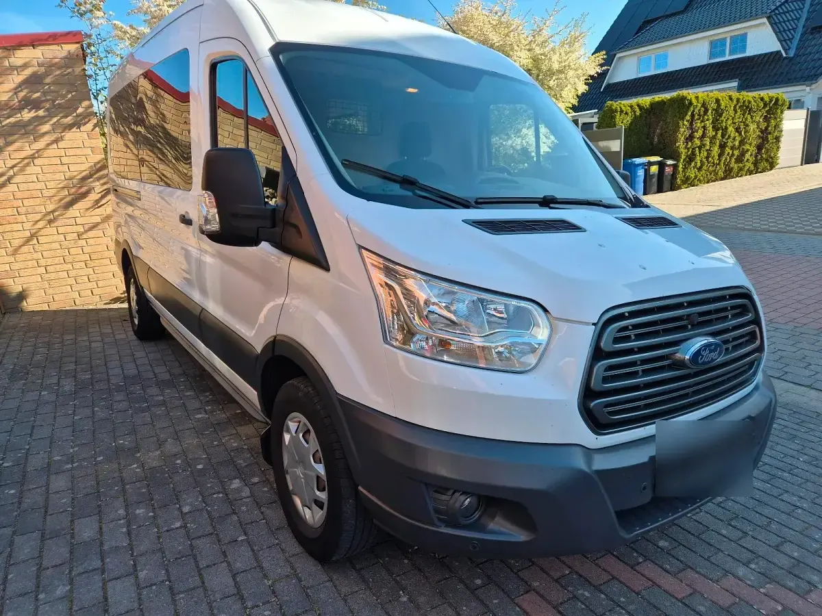 Gebraucht Ford Transit 131 PS (96 kW) 2018 Weiß Van / Kleinbus