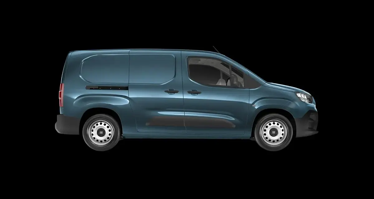 Neu Fiat Doblò 131 PS (96 kW) 2026 Linie blau Van / Kleinbus