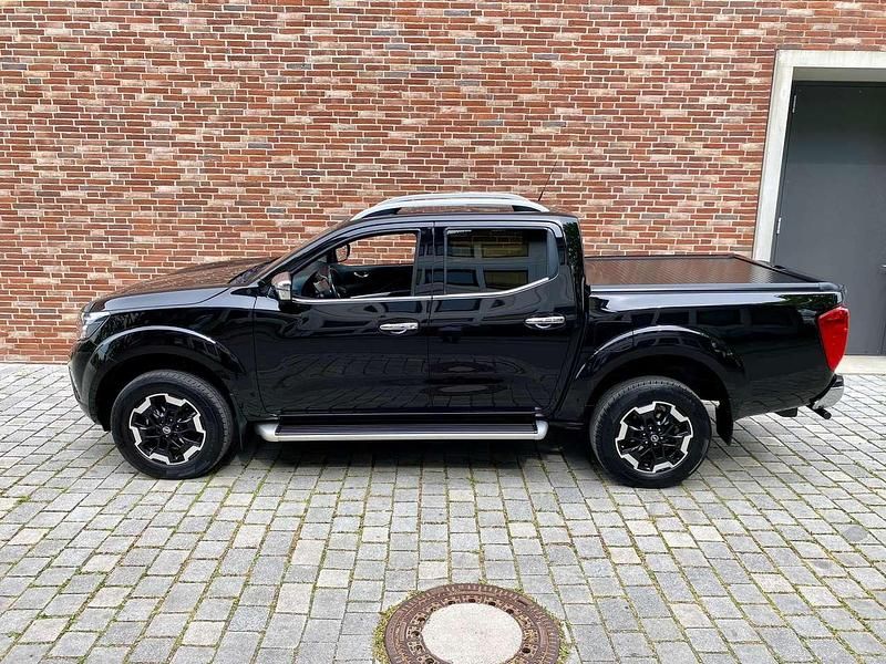 Schwarz Gebraucht 2020 Nissan Navara Tekna Abholung | 31.999 € (Fairer Preis) - Bild 1/4