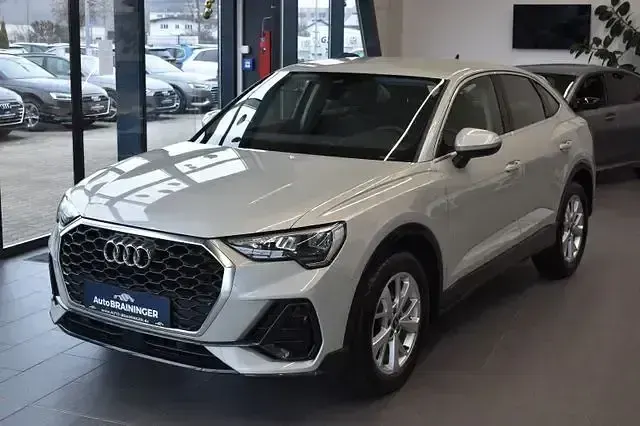 Gebraucht Audi Q3 Sportback Basis 150 PS (110 kW) 2022 Silber SUV