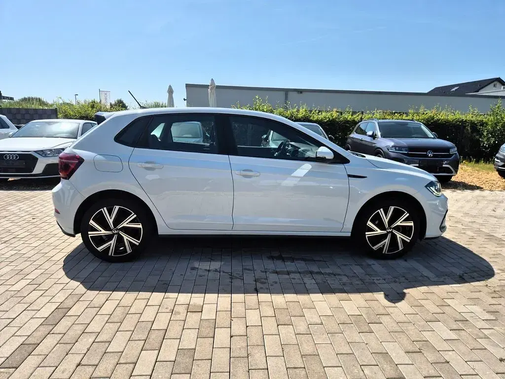 Gebraucht VW Polo R-line 95 PS (69 kW) 2024 Weiß Kleinwagen