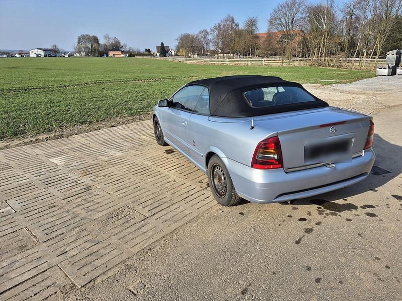 Gebraucht Opel Astra Cabriolet 125 PS (91 kW) 2002 Grau Cabrio