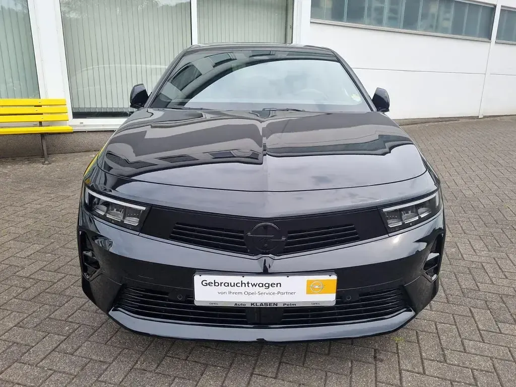 Gebraucht Opel Astra 131 PS (96 kW) 2024 Schwarz Kleinwagen