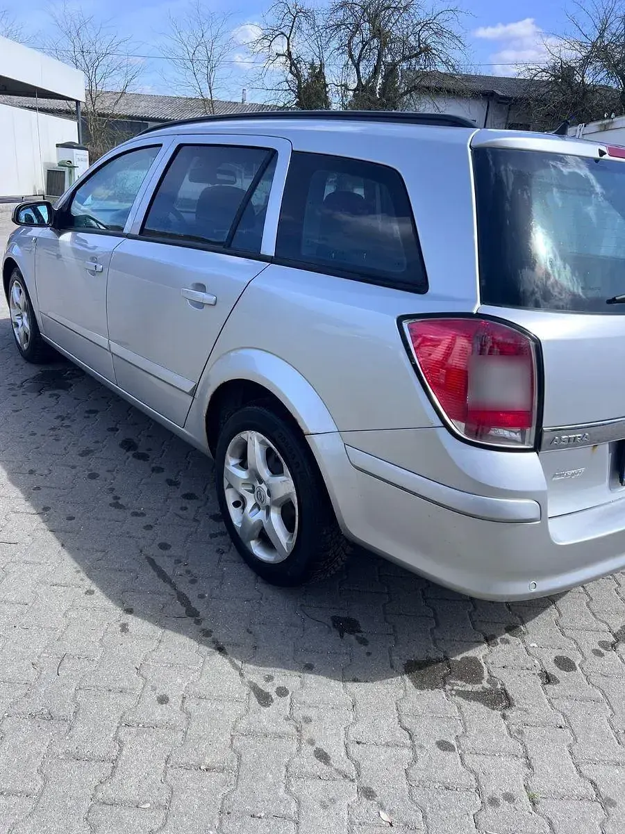 Occasion Opel Astra Edition 125 ch (91 kW) 2008 Argent Break