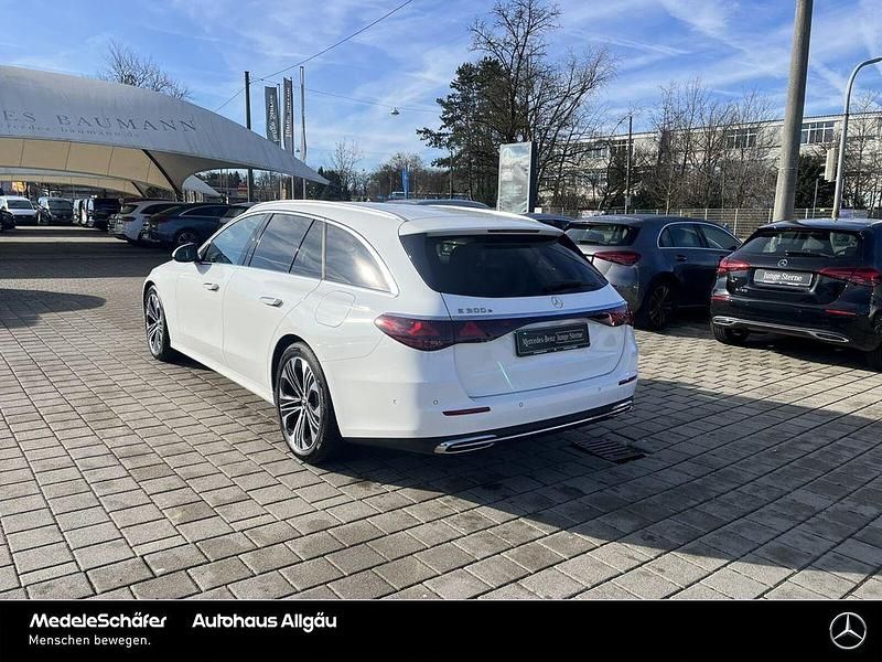 Gebraucht Mercedes E300 Avantgarde 204 PS (150 kW) 2024 Unilack polarweiß Kombi