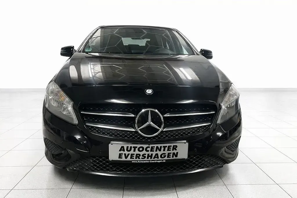 Brugt Mercedes A180 122 HK (89 kW) 2014 Sort Sedan