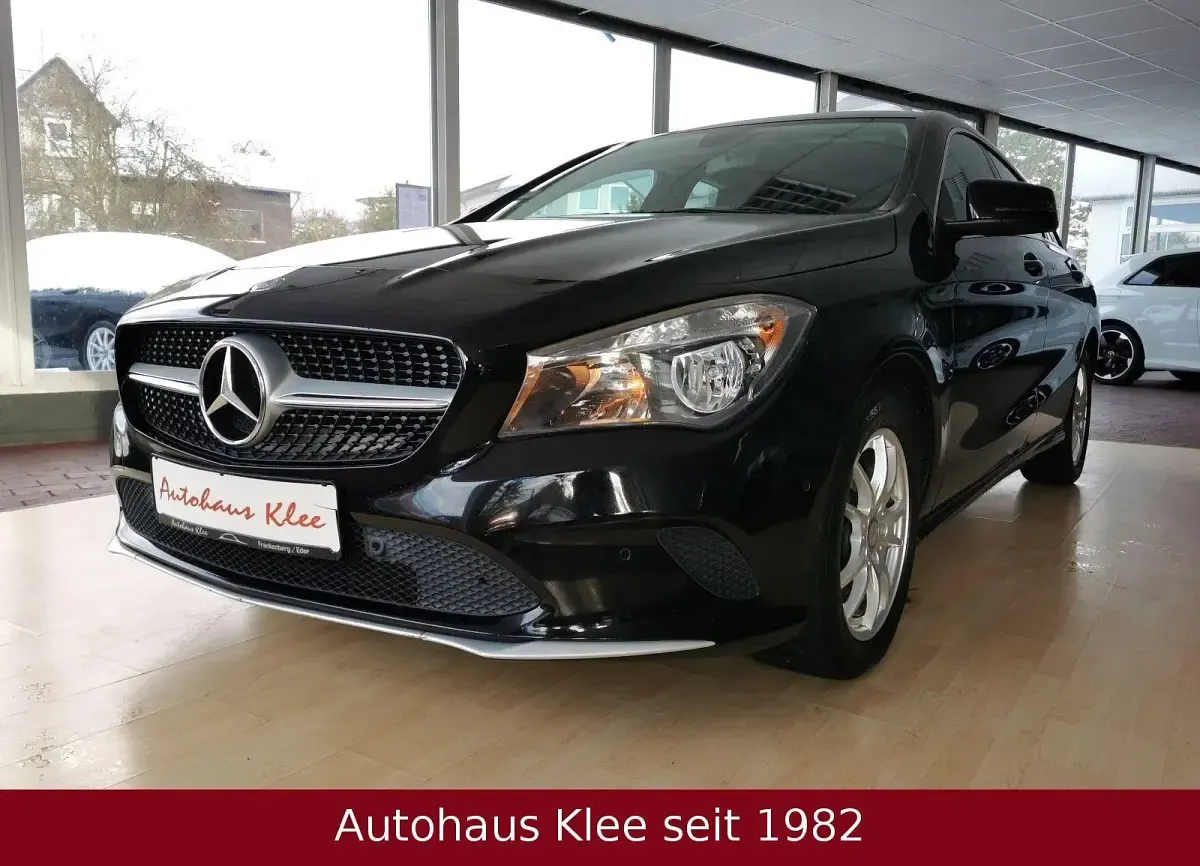 Gebraucht Mercedes CLA200 136 PS (100 kW) 2016 Nachtschwarz Coupé