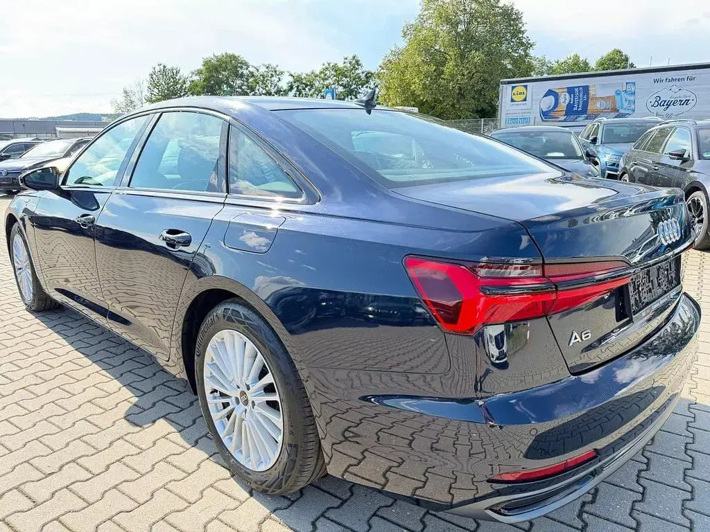 Gebraucht Audi A6 Sport 299 PS (219 kW) 2022 Blau Limousine
