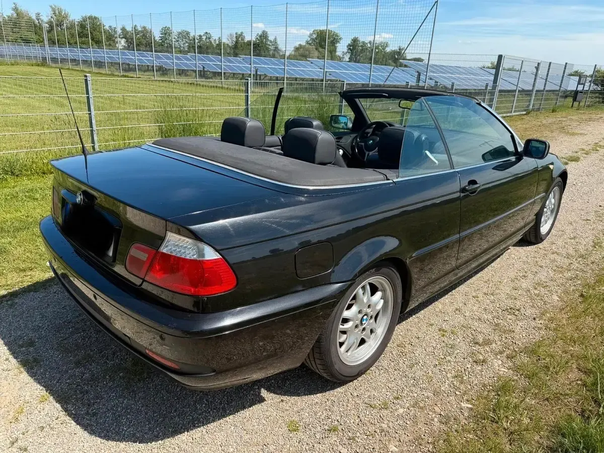 Gebraucht BMW 320 Cabriolet 170 PS (125 kW) 2004 Schwarz Cabrio