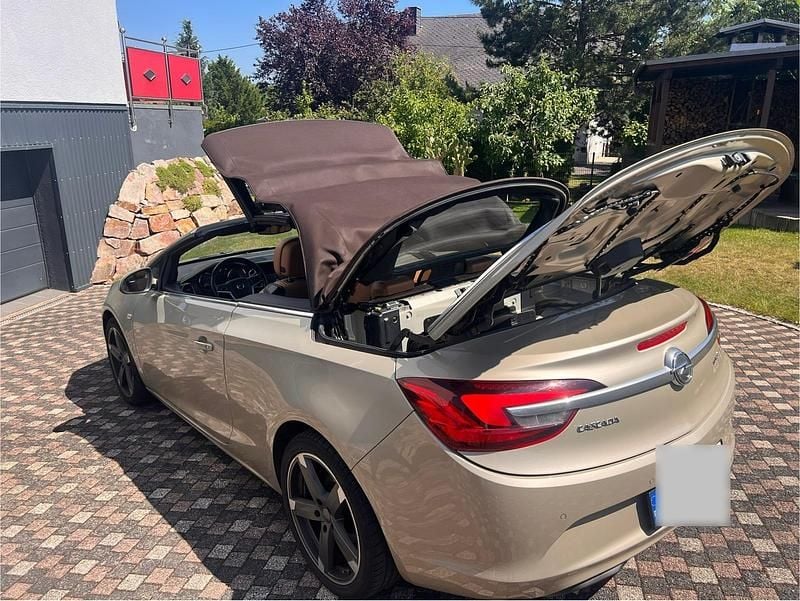 Gebraucht Opel Cascada 170 PS (125 kW) 2014 Beige Cabrio