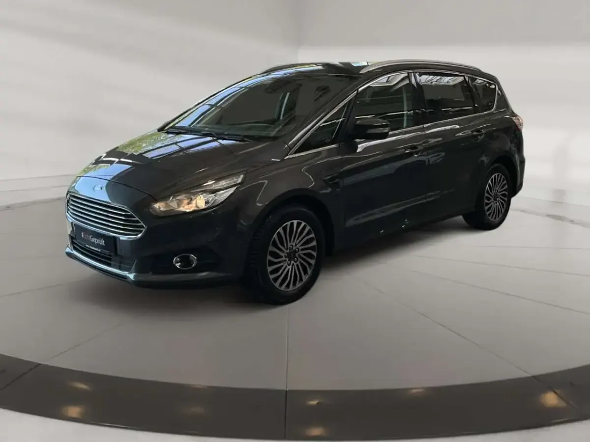 Gebraucht Ford S-MAX Titanium S 190 PS (139 kW) 2019 Grau Van / Kleinbus