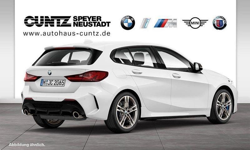 Gebraucht BMW M135 Performance 306 PS (225 kW) 2021 Alpinweiß uni Kleinwagen