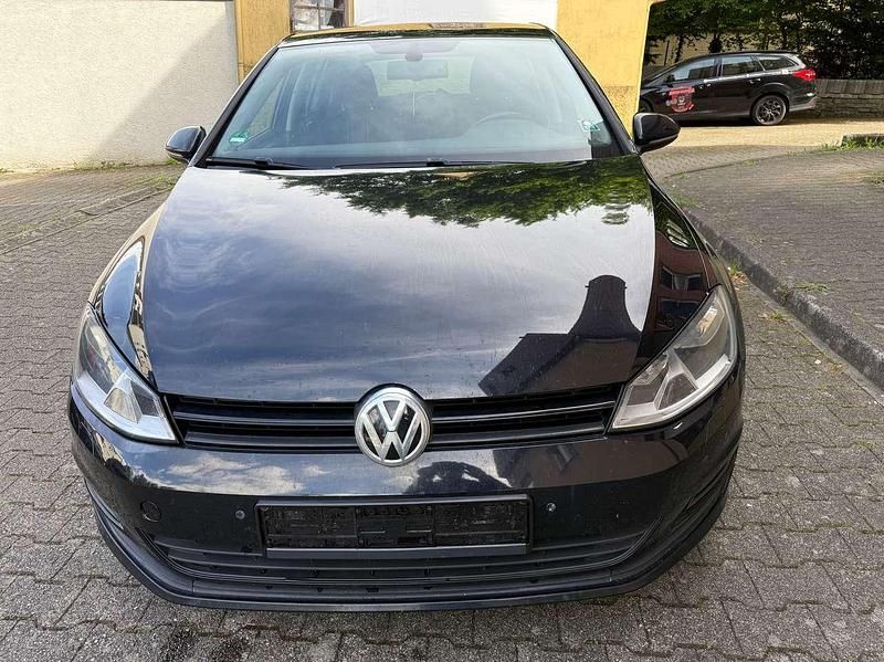 Gebraucht VW Golf VII LOUNGE 150 PS (110 kW) 2015 Deep black perleffekt Kleinwagen
