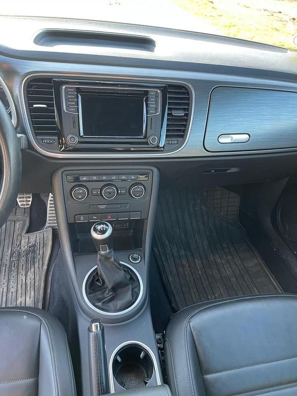 Gebraucht VW Beetle Allstar 150 PS (110 kW) 2016 Weiß Kleinwagen