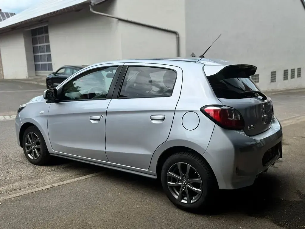 Gebraucht Mitsubishi Space Star Select 71 PS (52 kW) 2023 Grau Kleinwagen