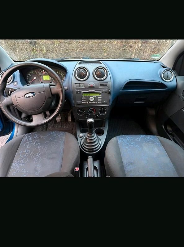 Gebraucht Ford Fiesta 75 PS (55 kW) 2006 Blau Kleinwagen