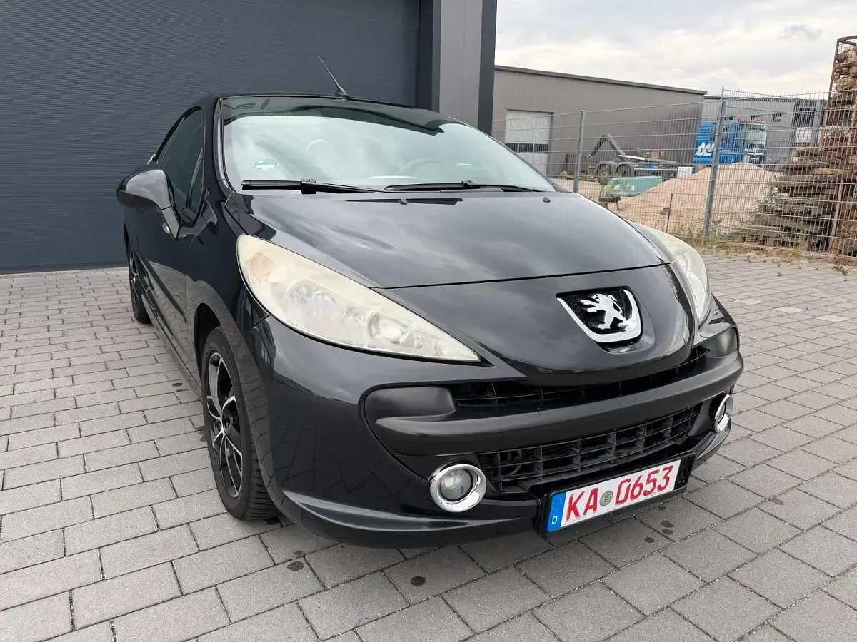 Gebraucht Peugeot 207 CC 109 PS (80 kW) 2008 Schwarz Cabrio
