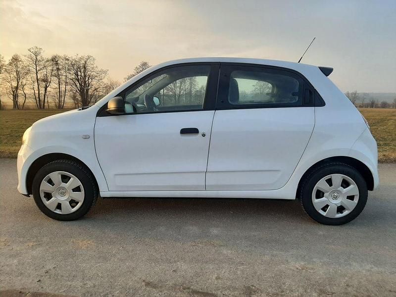 Gebraucht Renault Twingo Life 71 PS (52 kW) 2018 Crystal weiss Kleinwagen