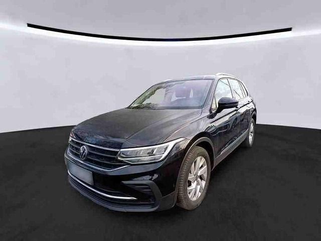 Gebraucht VW Tiguan Active 131 PS (96 kW) 2023 Schwarz SUV