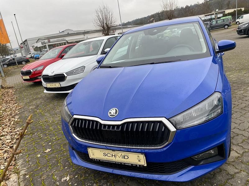 Uusi Skoda Fabia Selection 95 HP (69 kW) 2025 Sininen Sedan
