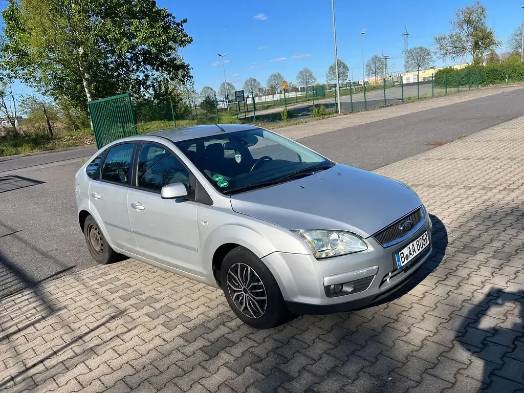 Second-hand Ford Focus Style 109 CP (80 kW) 2007 Gri Berlinǎ