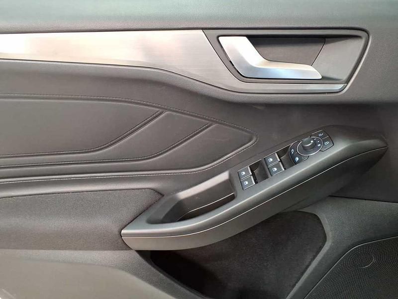 Używany Ford Focus Titanium 116 KM (85 kW) 2025 Biały Kombi