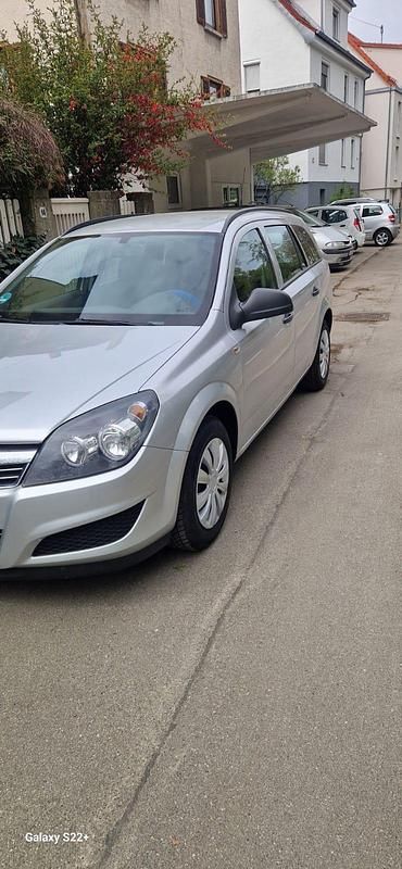 Gebraucht Opel Astra 90 PS (66 kW) 2010 Grau Kombi