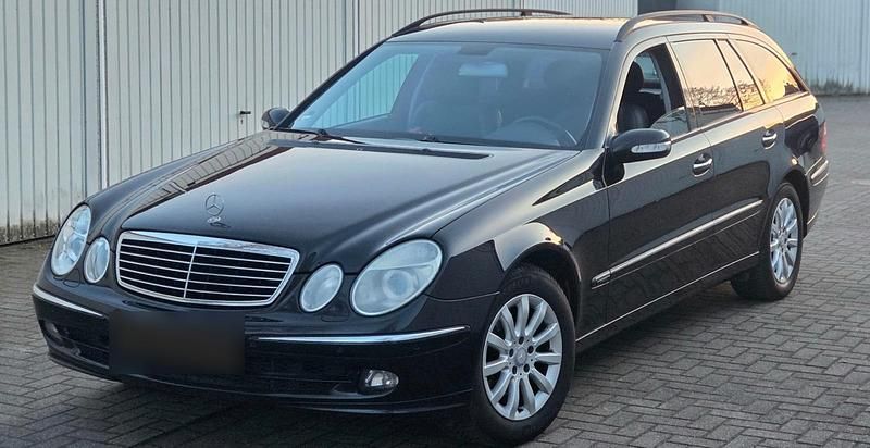 Gebraucht Mercedes E280 Avantgarde 190 PS (139 kW) 2005 Schwarz Kombi