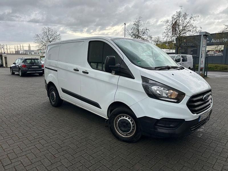 Gebraucht Ford Transit Custom 107 PS (78 kW) 2019 Weiß Van / Kleinbus