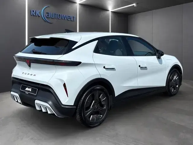 Neu Cupra Raval Endurance 155 kW (211 PS) 2026 Weiss Kleinwagen