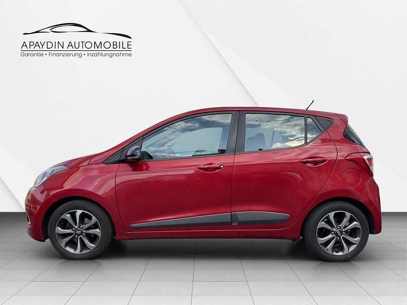 Gebraucht Hyundai i10 Edition 87 PS (63 kW) 2014 Red passion / mic Kleinwagen