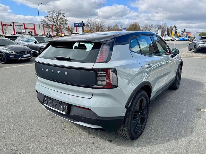 Neu Volvo EX30 CC Performance 314 kW (428 PS) 2026 Grau SUV