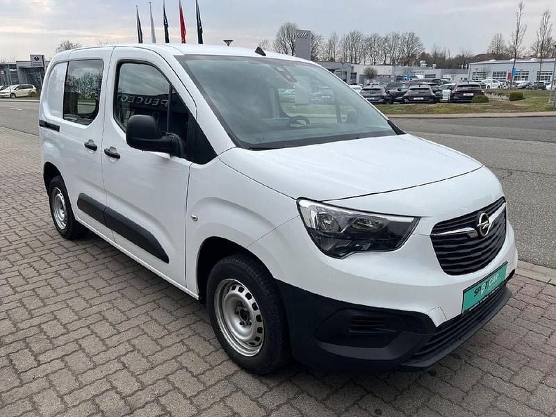 Gebraucht Opel Combo Selection 102 PS (75 kW) 2020 Weiß Van / Kleinbus