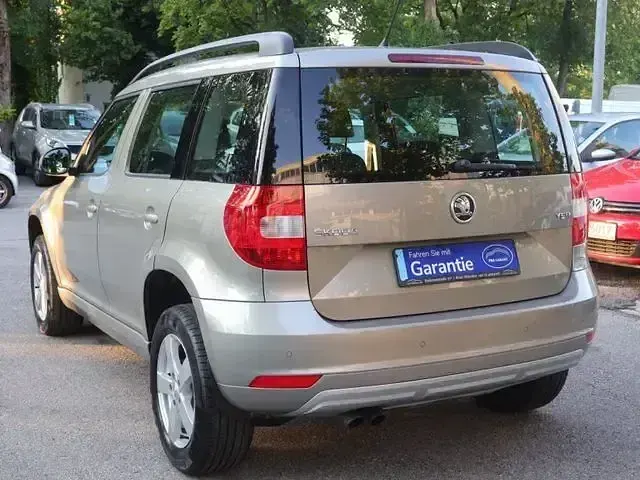 Gebraucht Skoda Yeti Active 122 PS (89 kW) 2014 Beige SUV