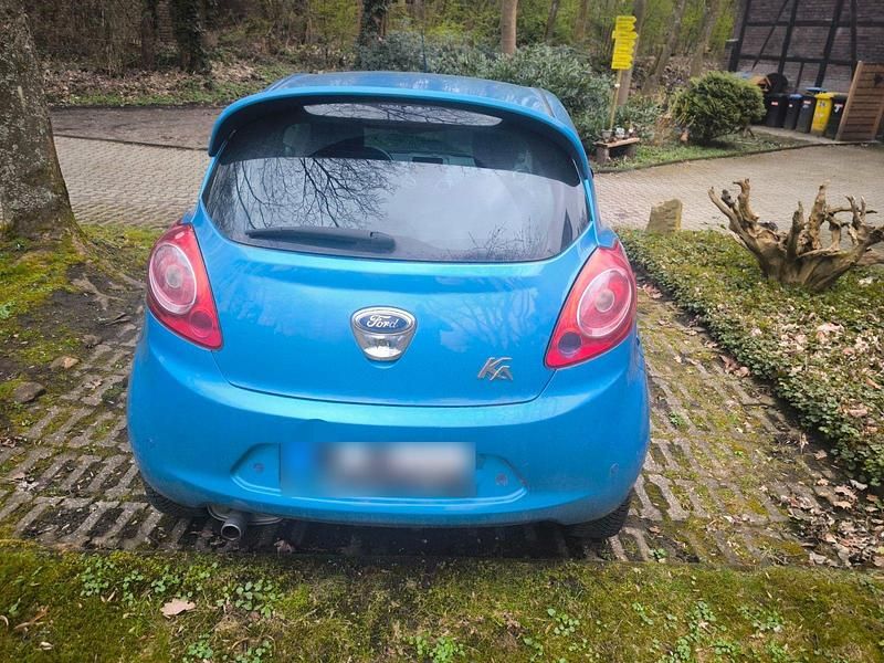 Gebraucht Ford Ka Titanium 73 PS (53 kW) 2015 Blau Kleinwagen