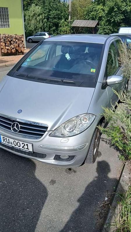 Gebraucht Mercedes 200 140 PS (102 kW) 2007 Grau