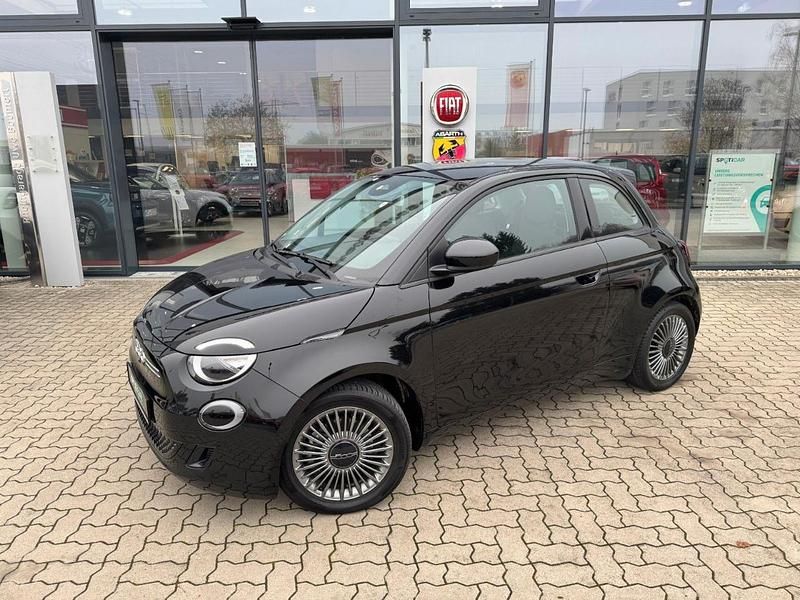 Schwarz Gebraucht 2022 Fiat 500e Icon Kleinwagen | 16.450 € (Superpreis) - Bild 1/1
