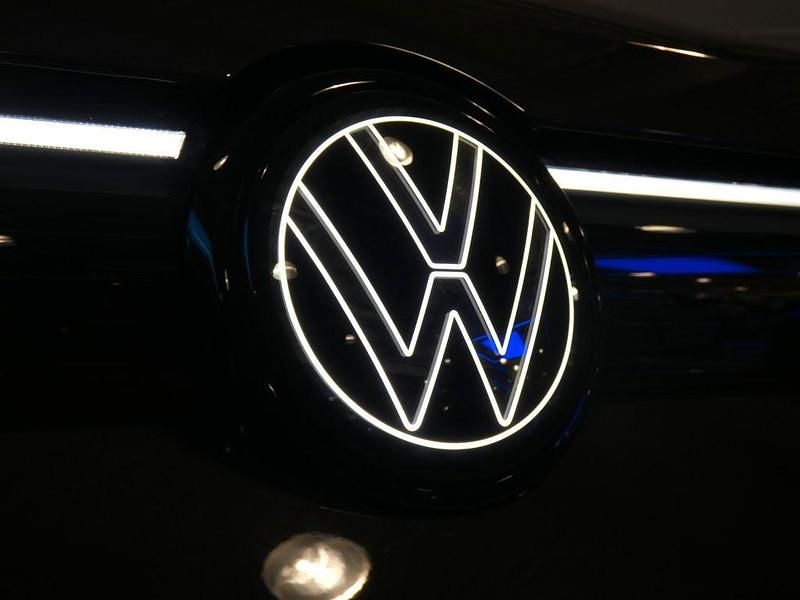 Neu VW Tiguan 150 PS (110 kW) 2026 Grau SUV