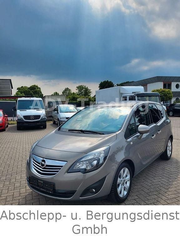Grau Gebraucht 2012 Opel Meriva Innovation Van / Kleinbus | 2.899 € (Superpreis) - Bild 1/4