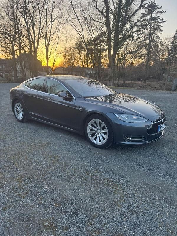 Second-hand Tesla Model S 309 kW (421 CP) 2015 Gri Hatchback